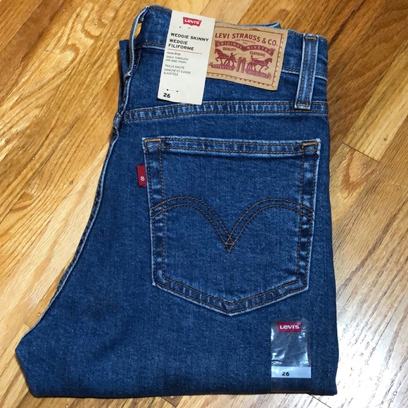 Levi’s NWT Wedgie Skinny High Rise Jeans Size 26 - Picture 16 of 16